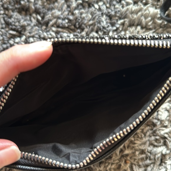 Glitter wristlet - Picture 6 of 6